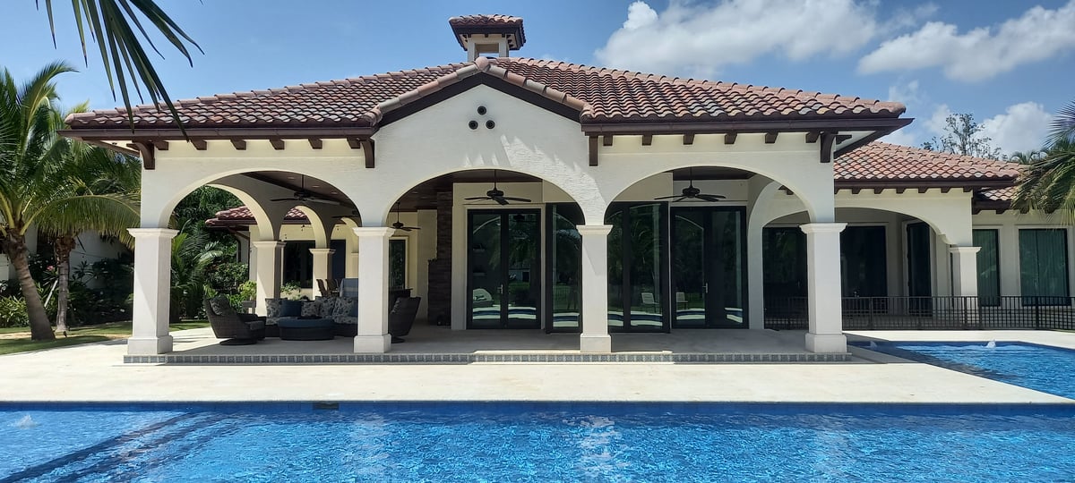 Lavado suave exterior completo de vivienda del sur de la Florida