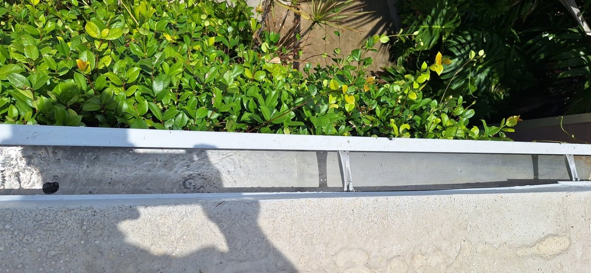 Limpieza de canaletas en el sur de la Florida
