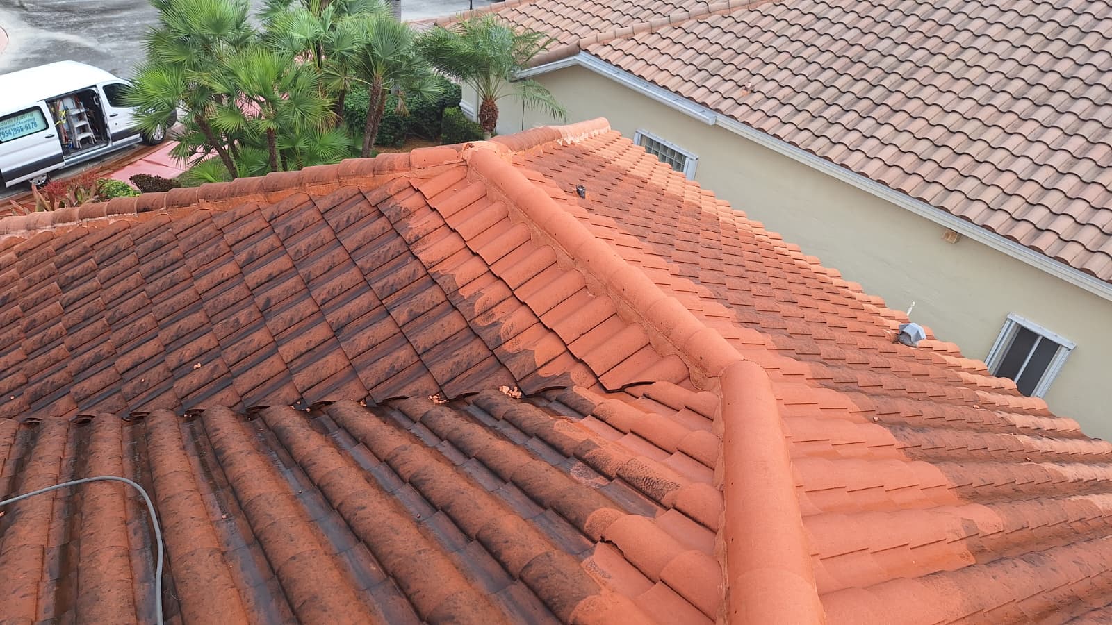 Pressure washing driveway South Florida